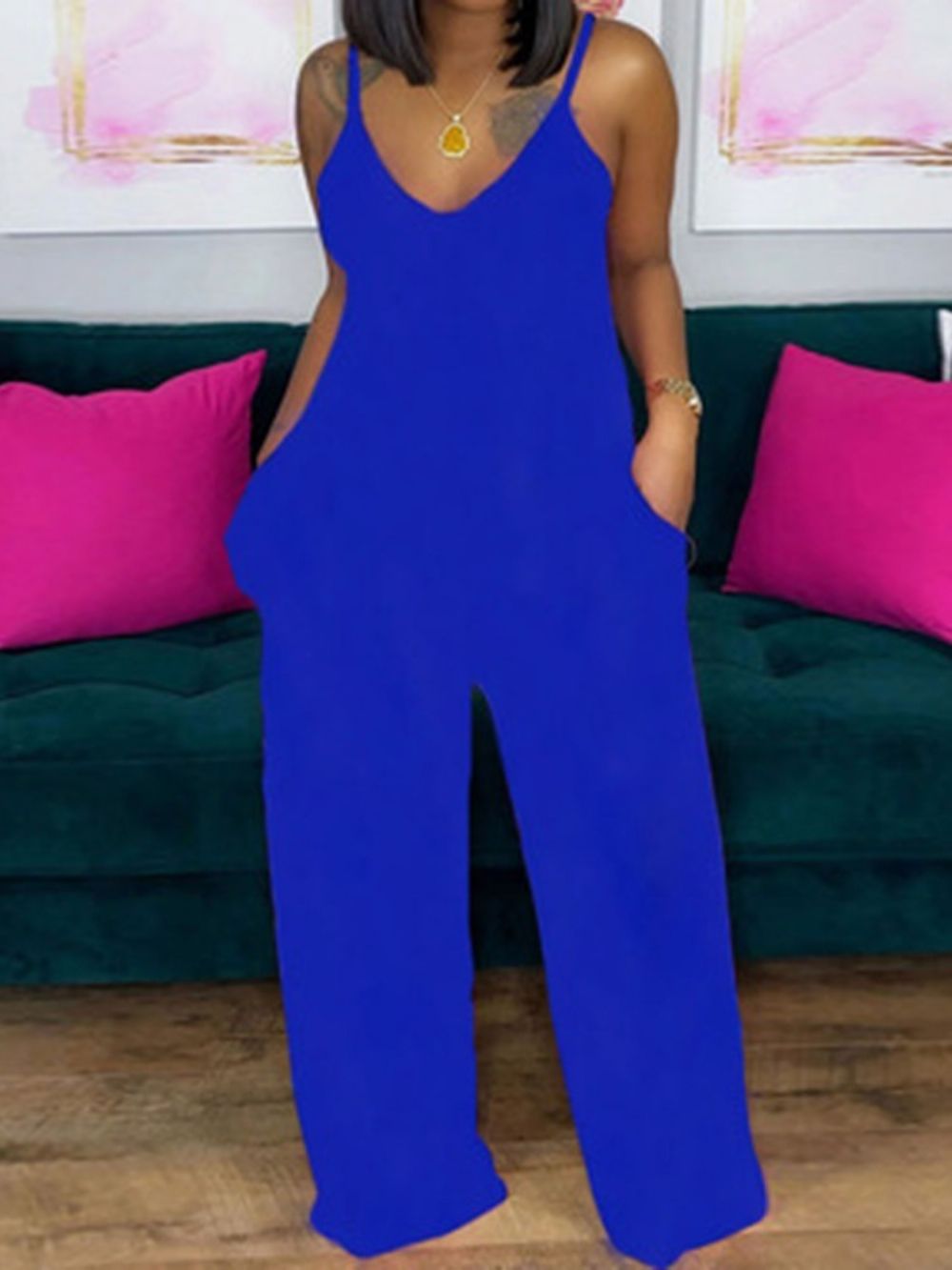Rechte Losse Damesjumpsuit Over De Volledige Lengte Van Het Westen