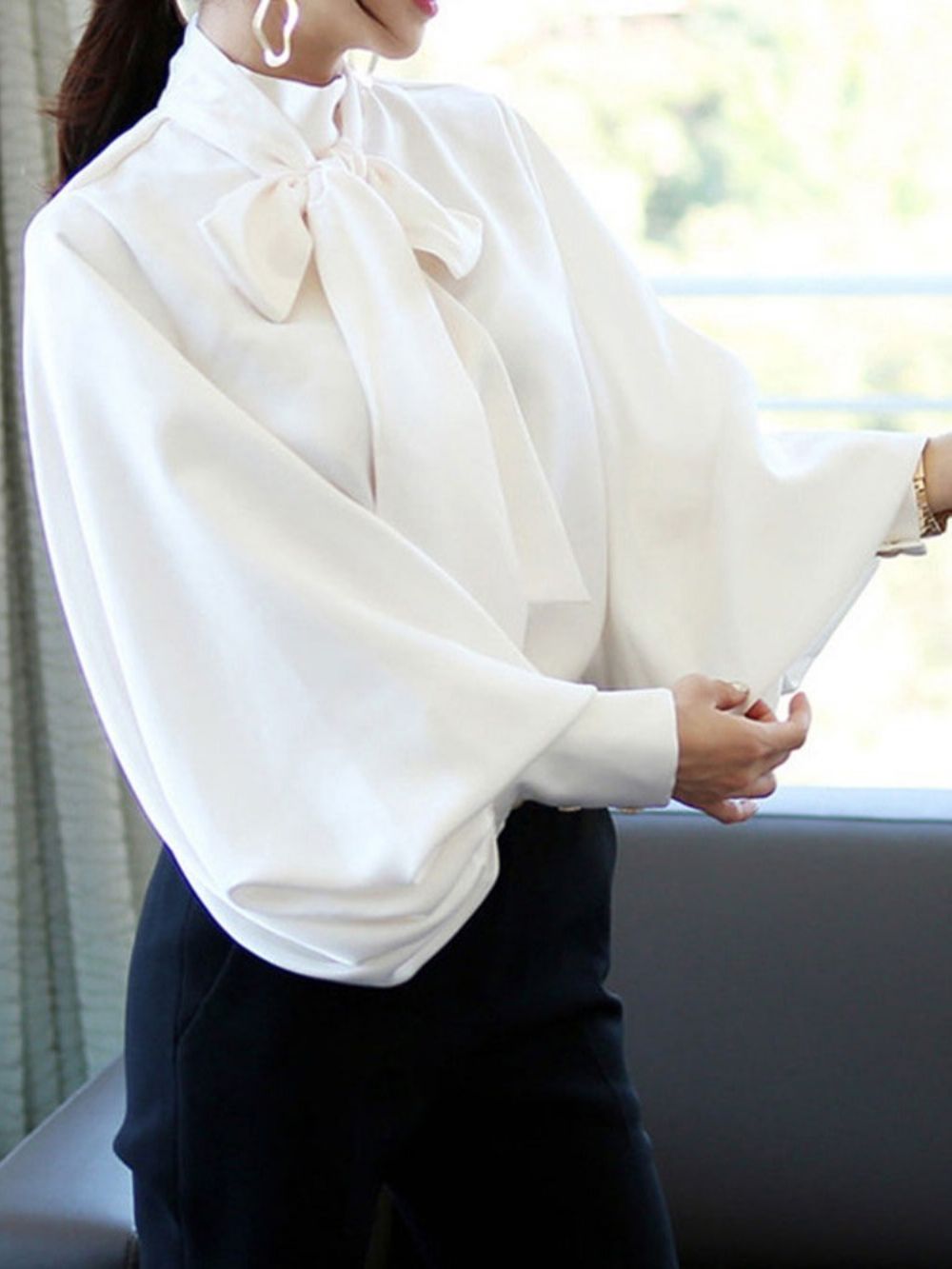 Effen Standaard Blouse Met Lantaarnmouwen En Strik
