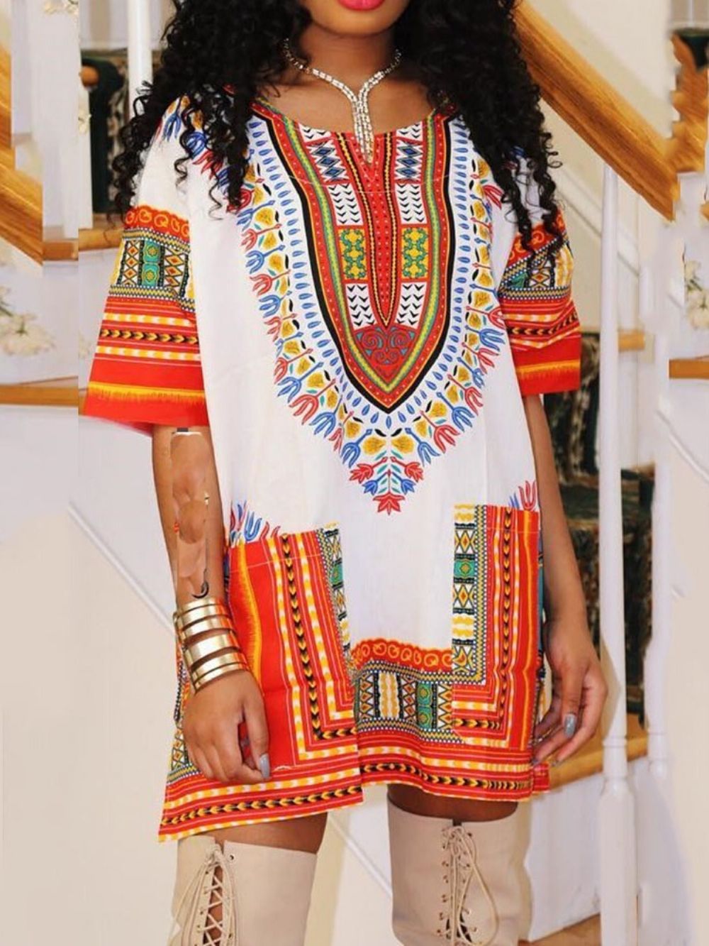 Halflange Blouse Met Ronde Hals En Afrikaanse Modeprint