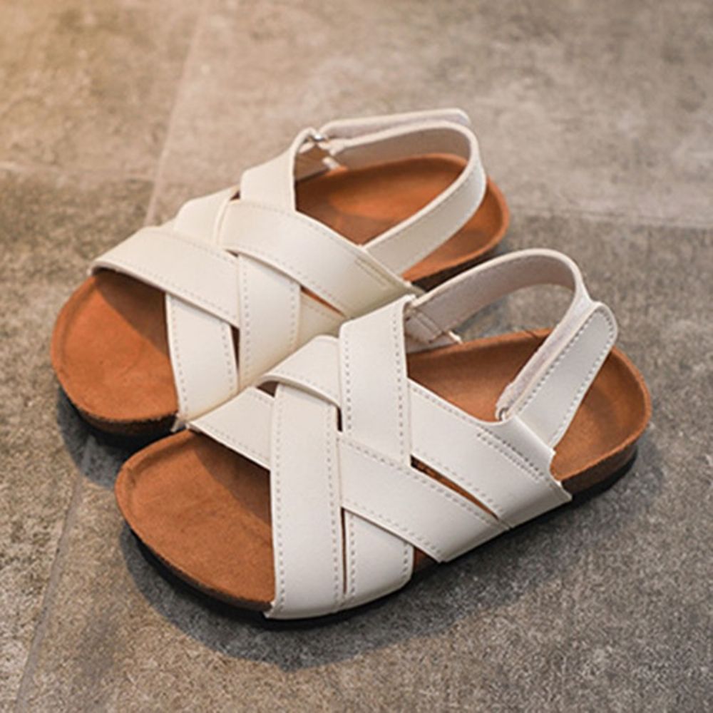 Effen Laag Uitgesneden Sandalen Met Open Teen Aan De Bovenkant