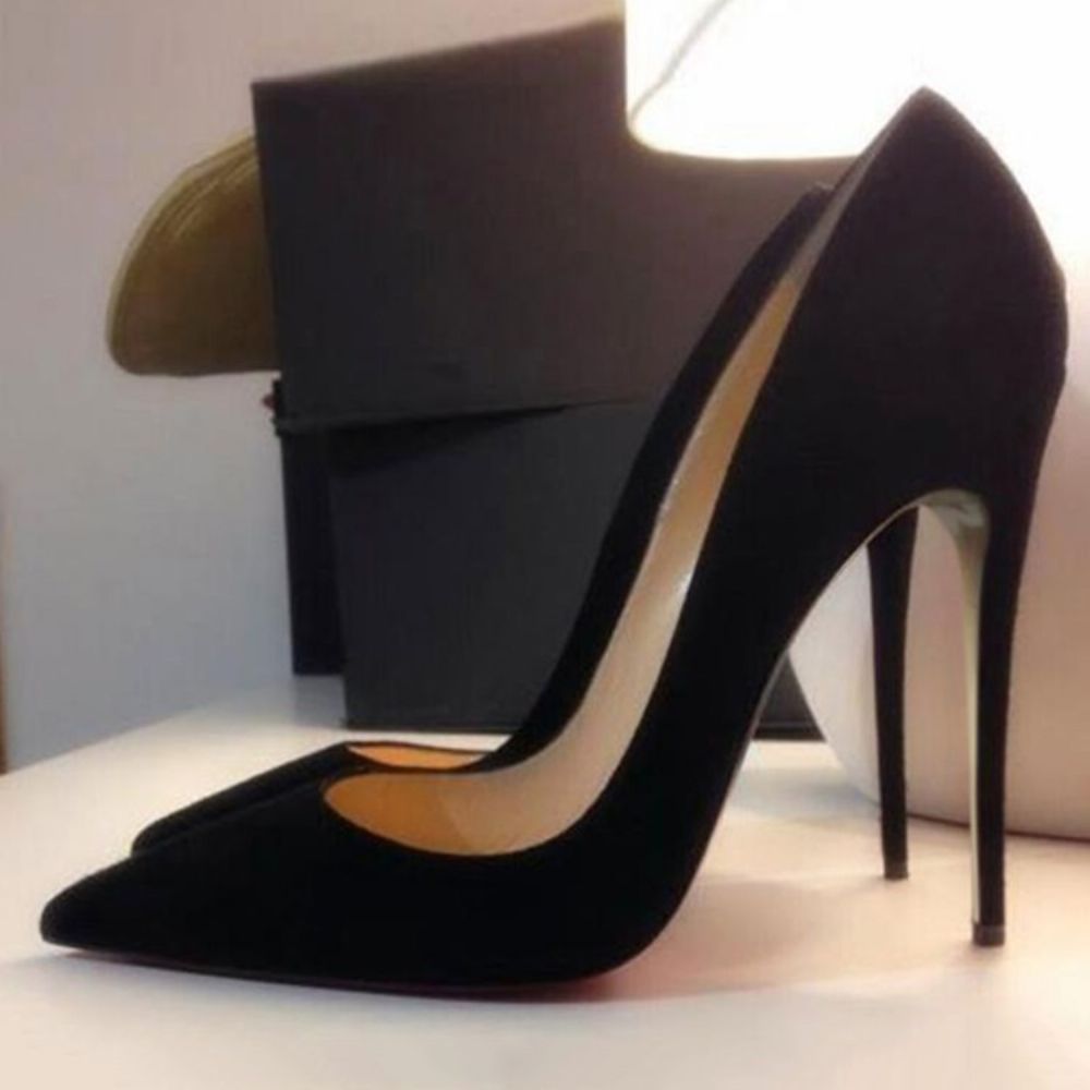 Effen Suède Pumps Met Naaldhak En Naaldhak