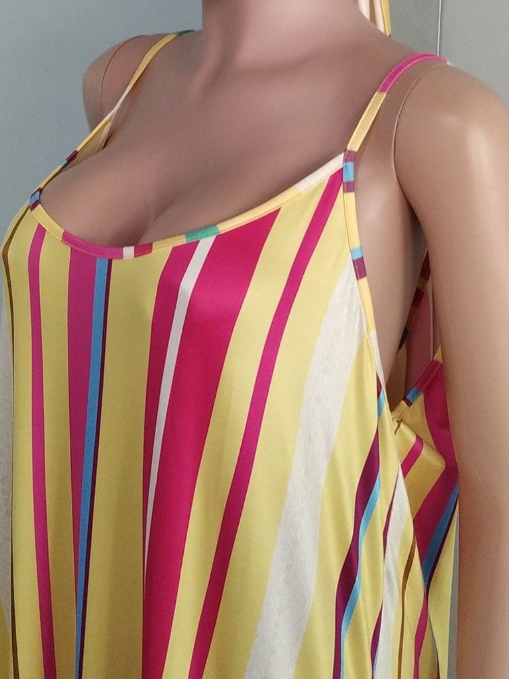 Mouwloze Jurk Met V-Hals En Halfhoge Taille Met Spaghettibandjes