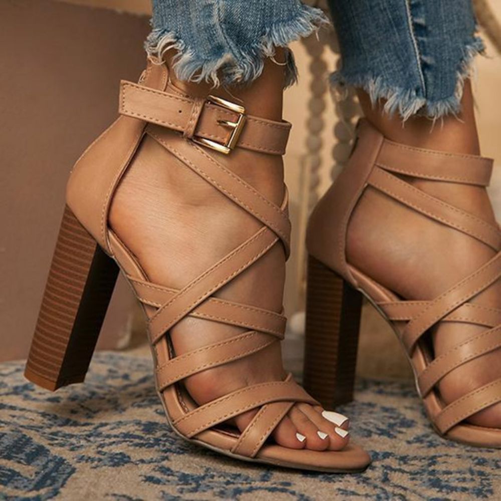 Effen Sandalen Met Open Teen En Stevige Hak En Gesp